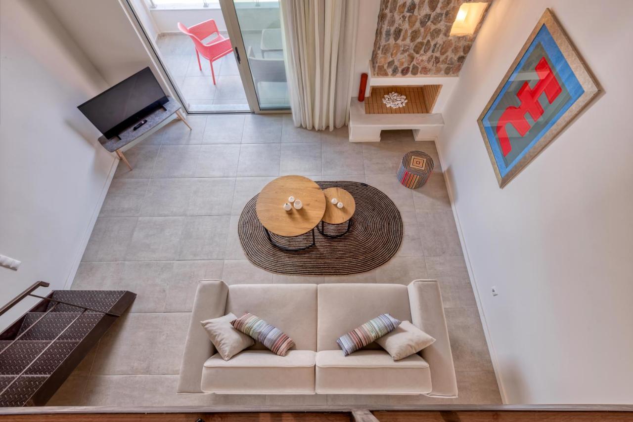 Saronis Suites Saronida 外观 照片