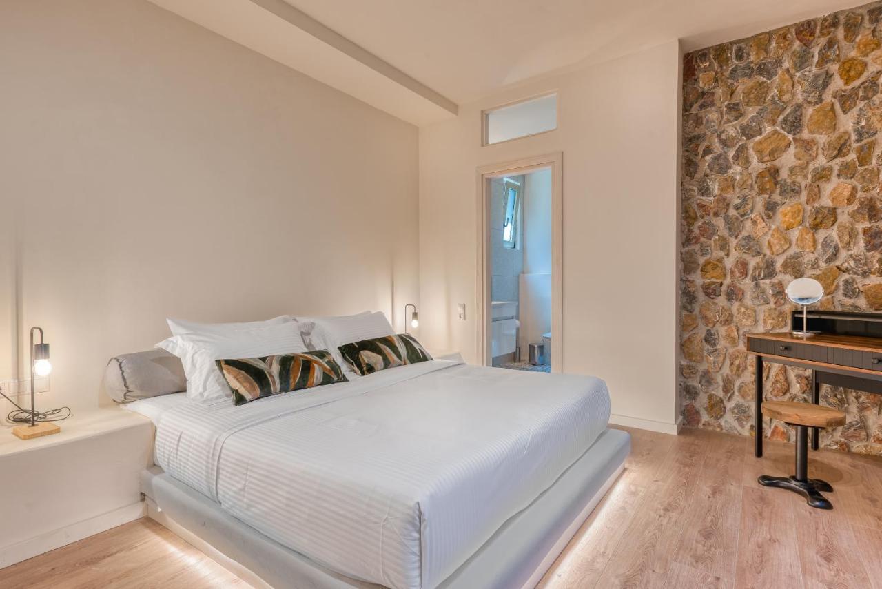 Saronis Suites Saronida 外观 照片