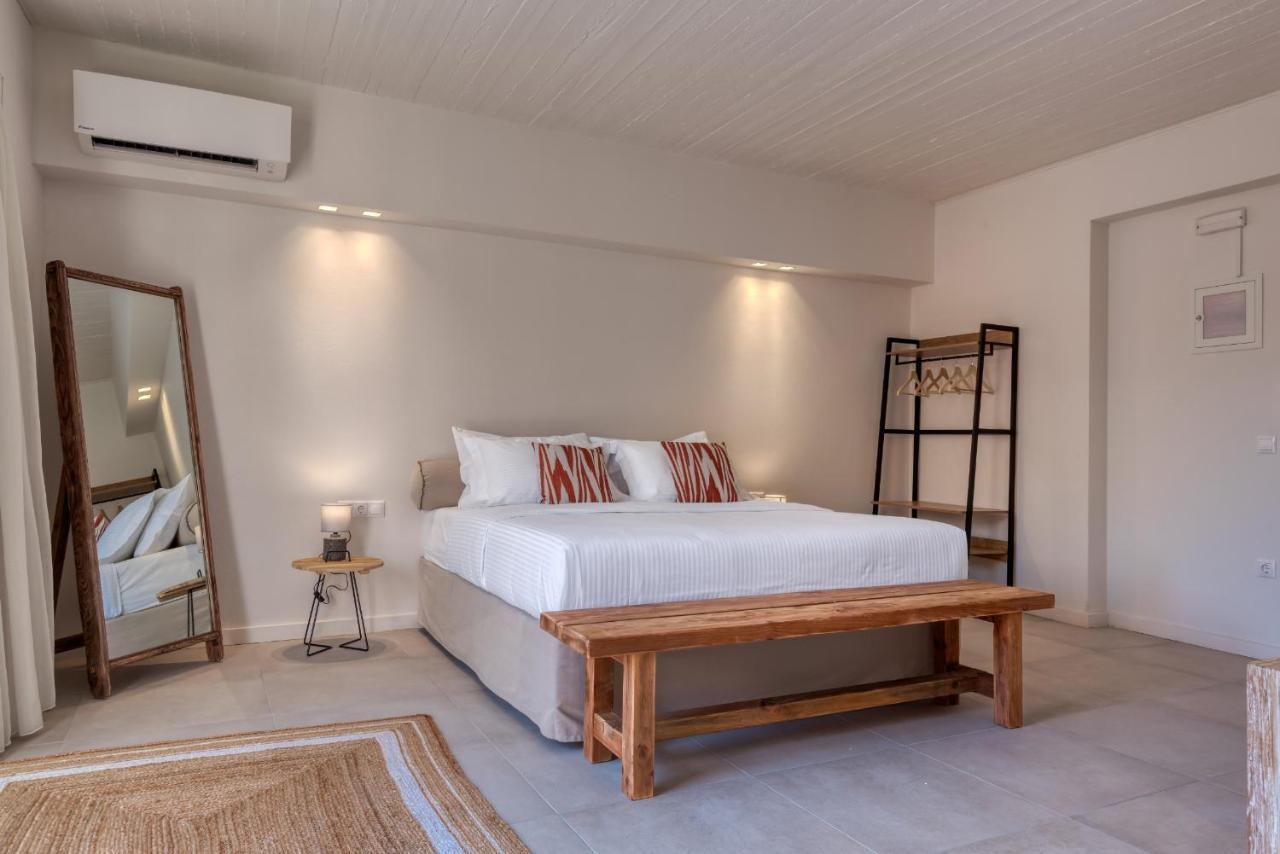 Saronis Suites Saronida 外观 照片