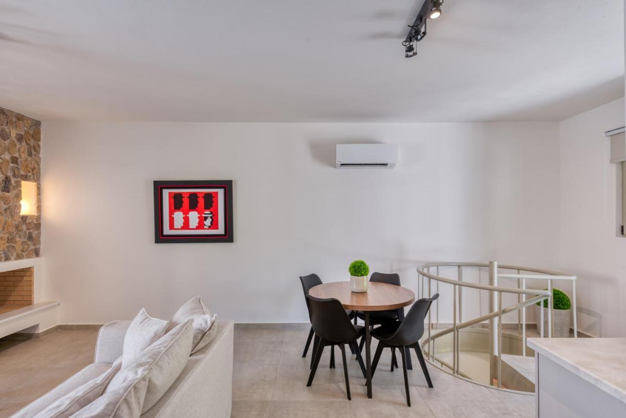 Saronis Suites Saronida 外观 照片
