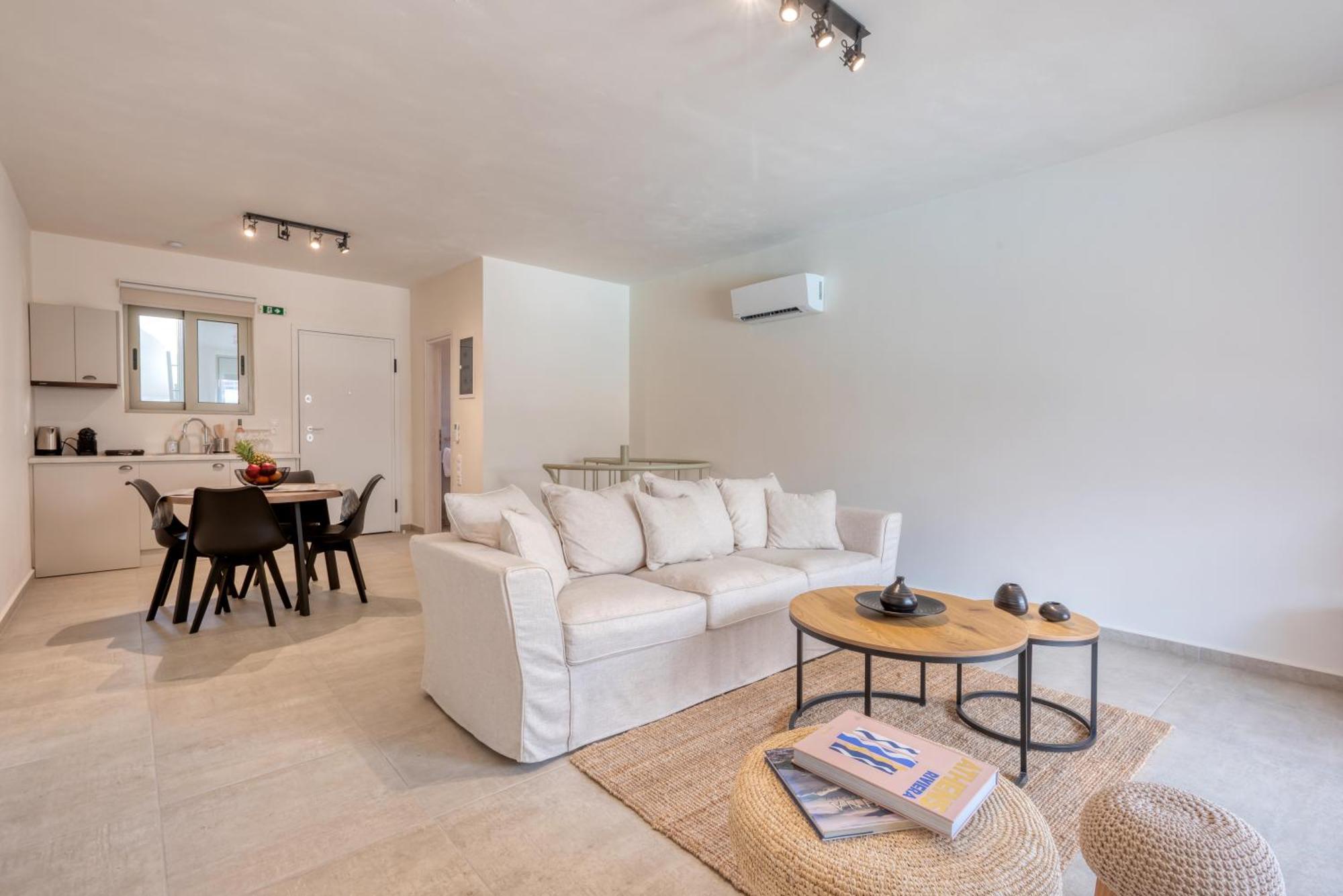 Saronis Suites Saronida 外观 照片