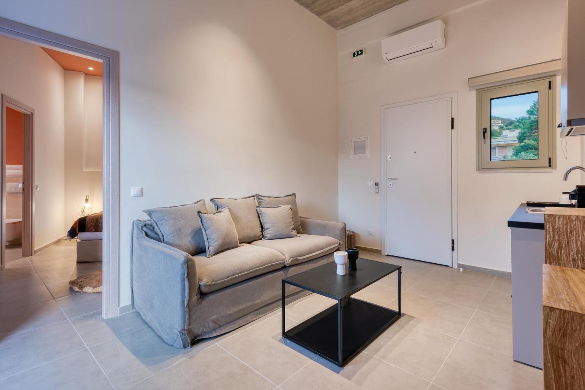 Saronis Suites Saronida 外观 照片