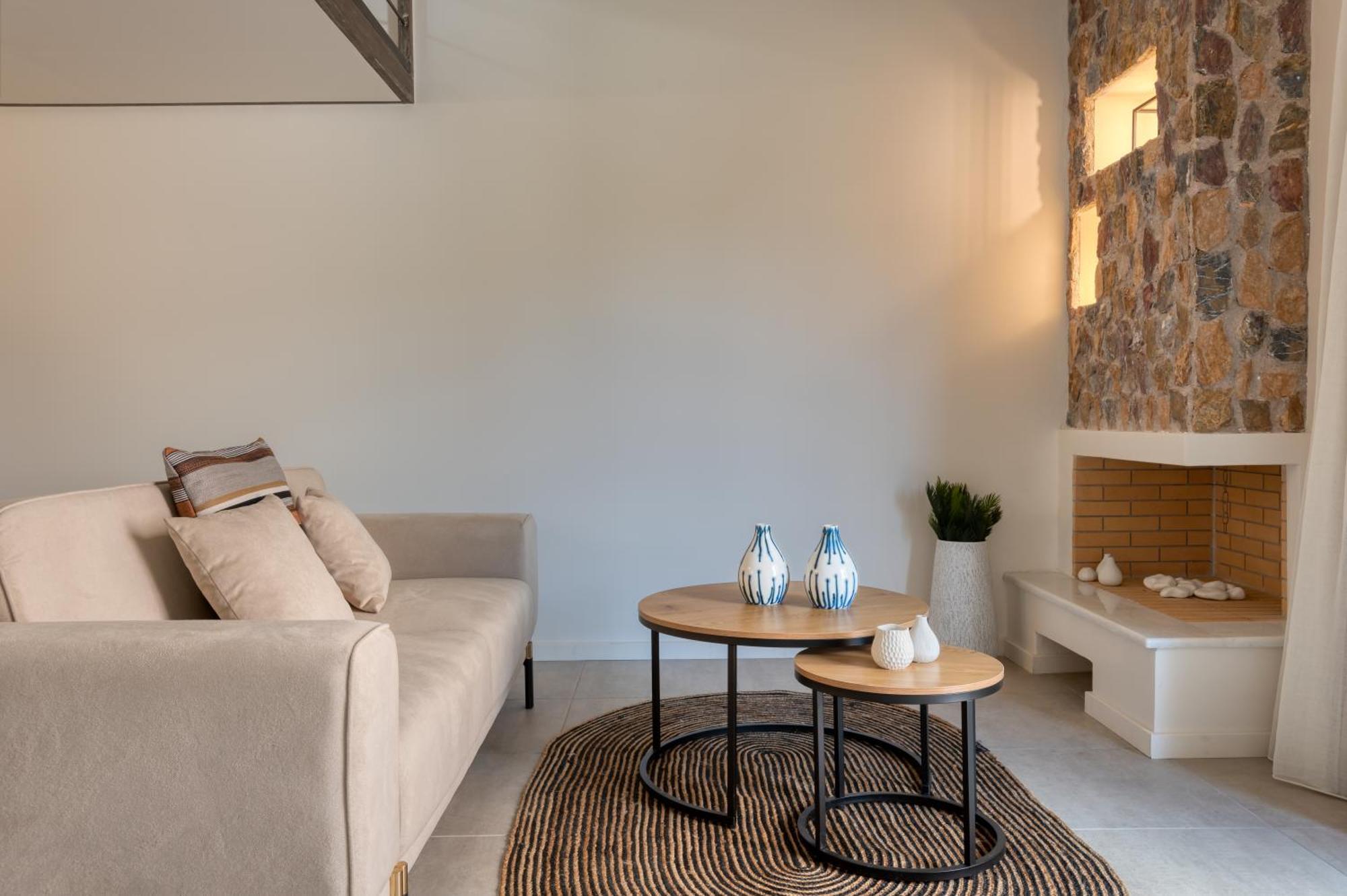 Saronis Suites Saronida 外观 照片