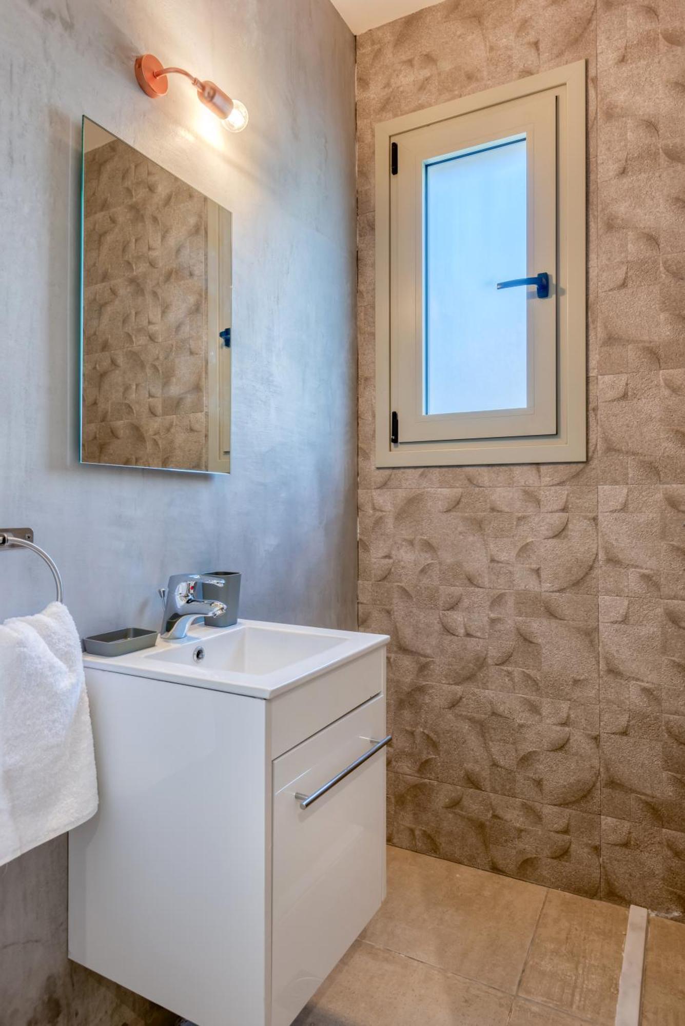 Saronis Suites Saronida 客房 照片